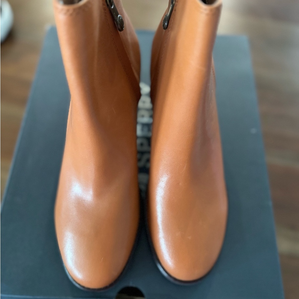 Sperry ankle boots